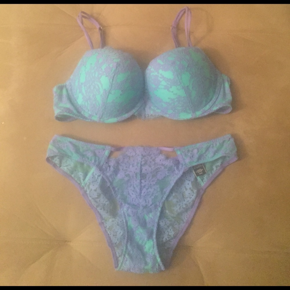 Victoria Secret Very Sexy push-up set