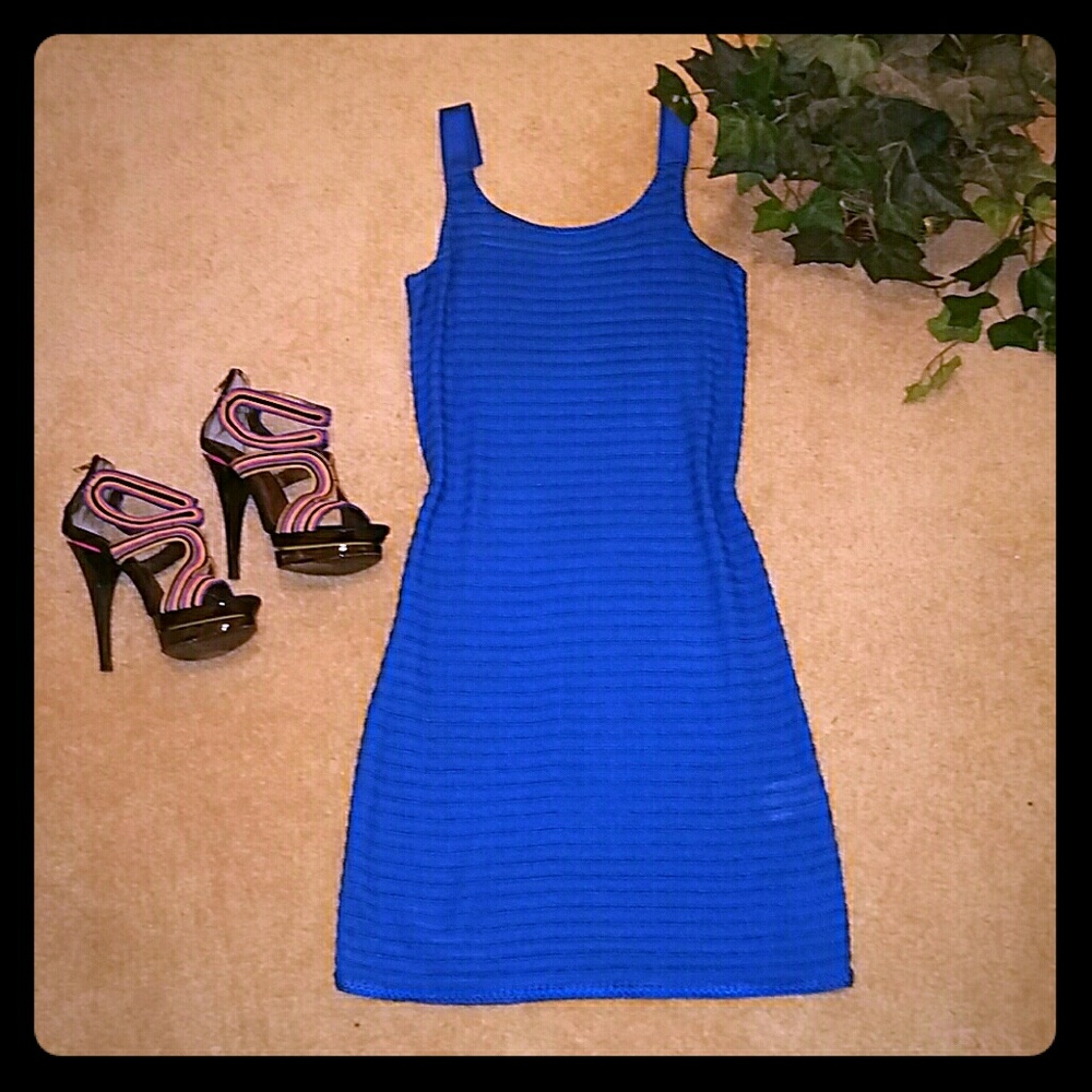 A|X Electric Shift Dress