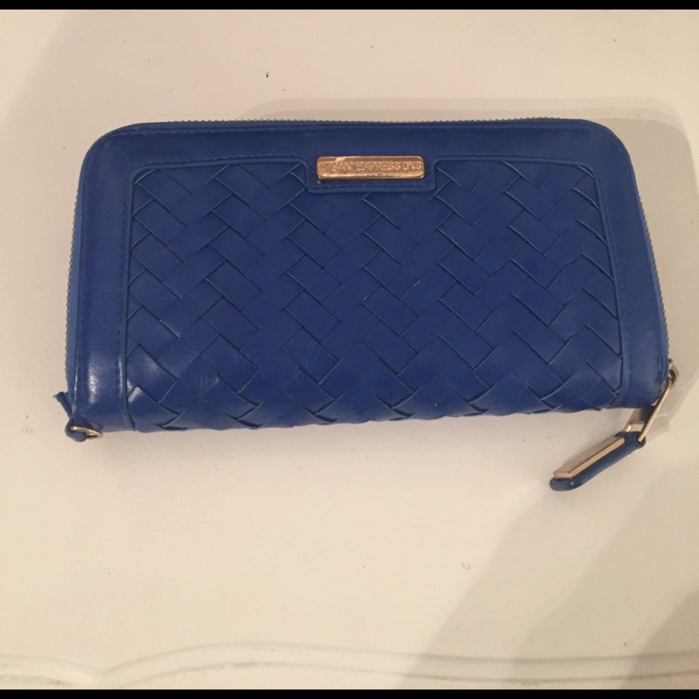 Urban expressions wallet