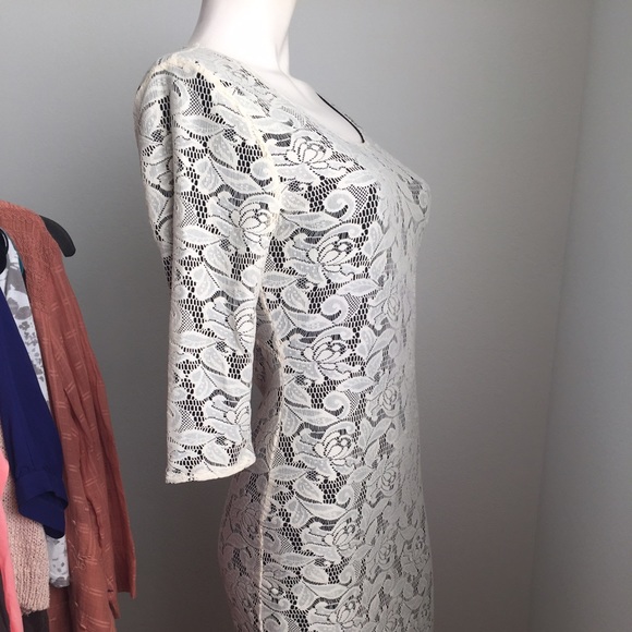 Cream lace dress - Picture 3 of 8