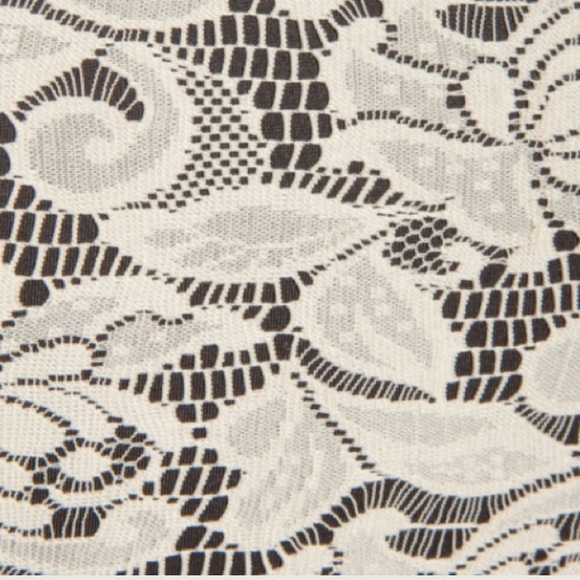 Cream lace dress - Picture 8 of 8