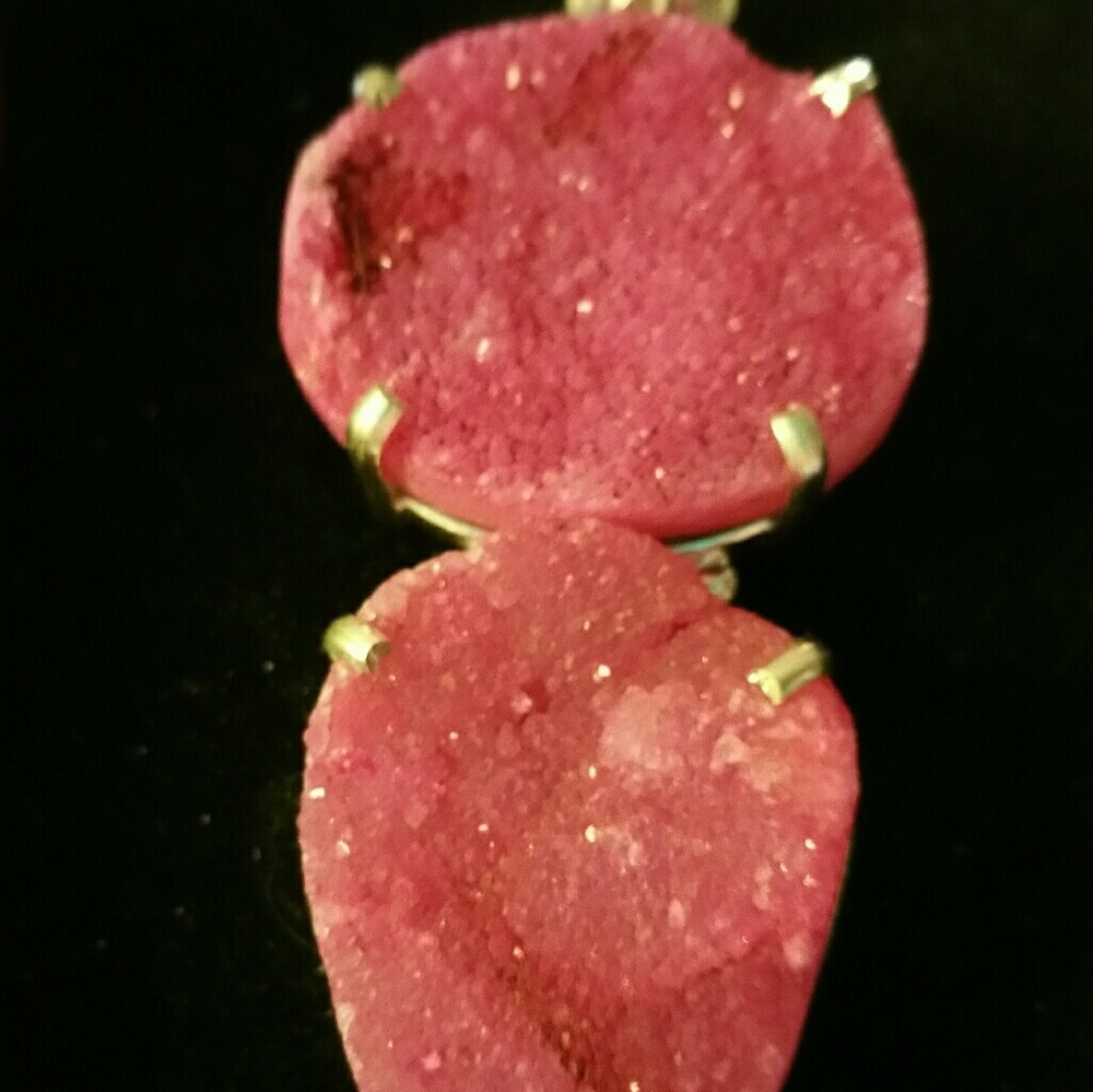 Pendent with sterling w/.925 silver necklace.