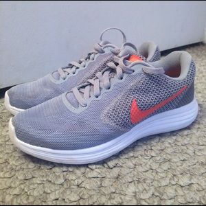 Nike Revolution 3 Running Shoes