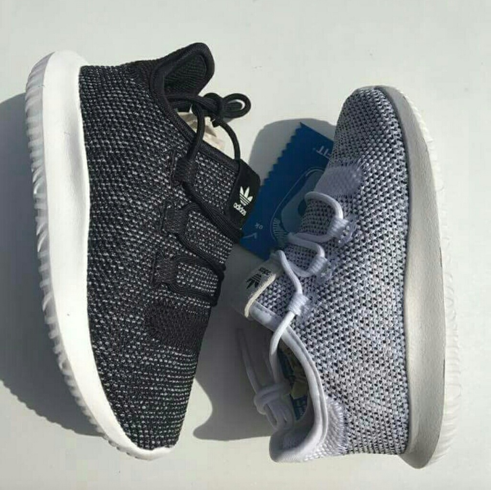 Black adidas size 5