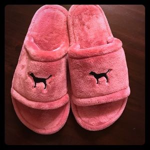 Victoria's Secret/pink slippers