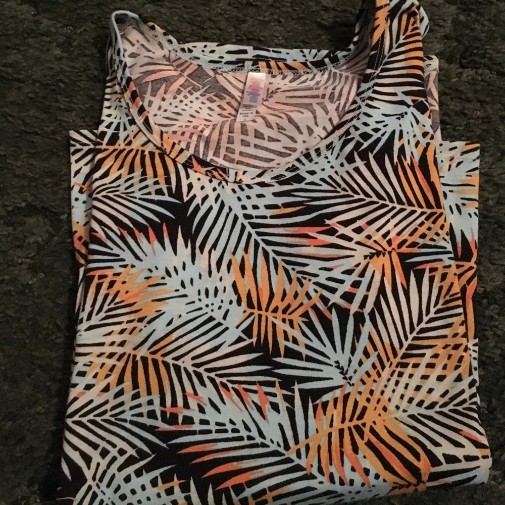 Lularoe Classic T large