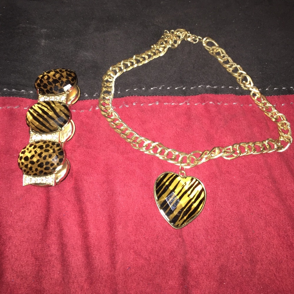 Animal print necklace and bracelet set