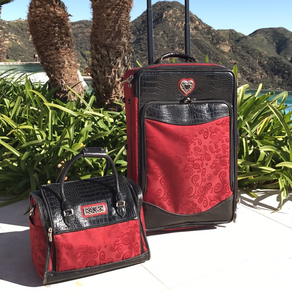 Brighton red/blk suitcase&toiletry bag.