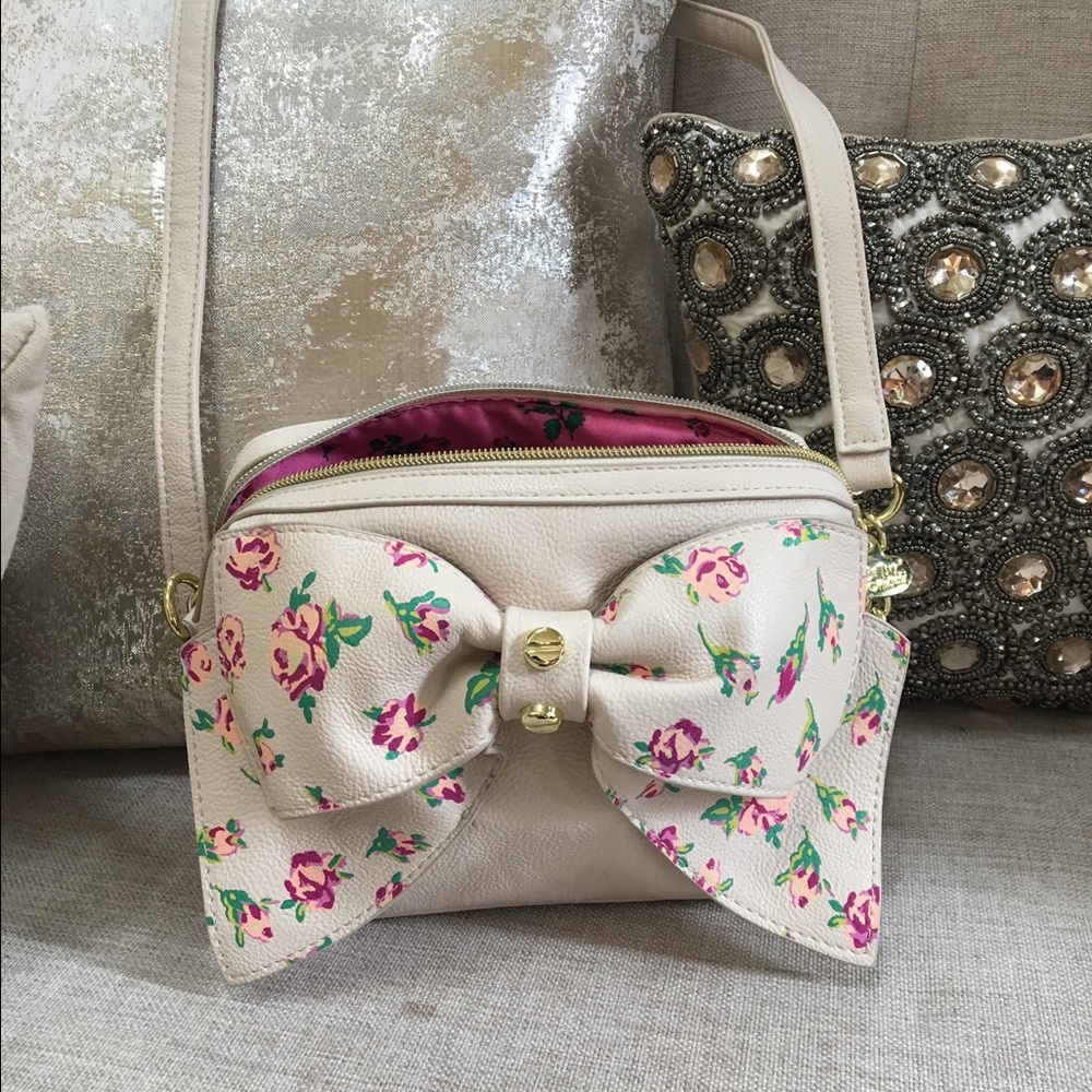 Betsey Johnson bag