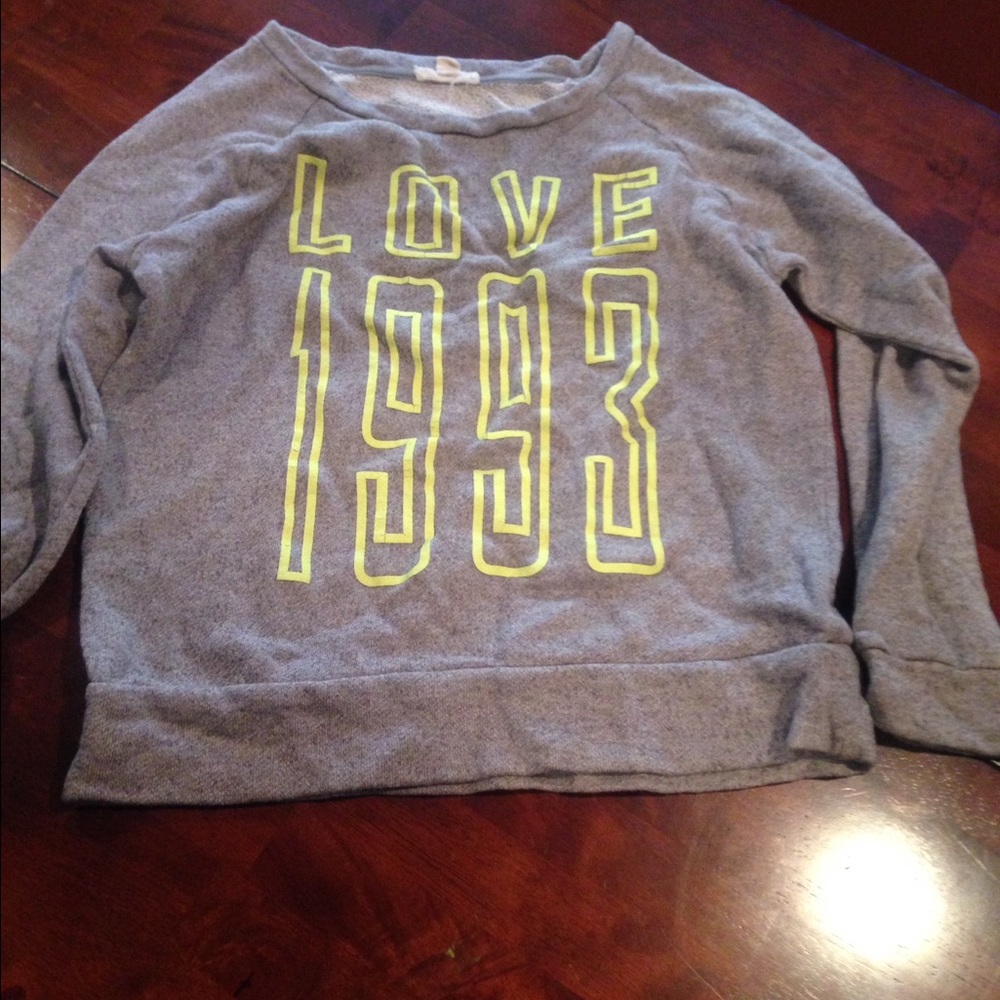 Grey pullover