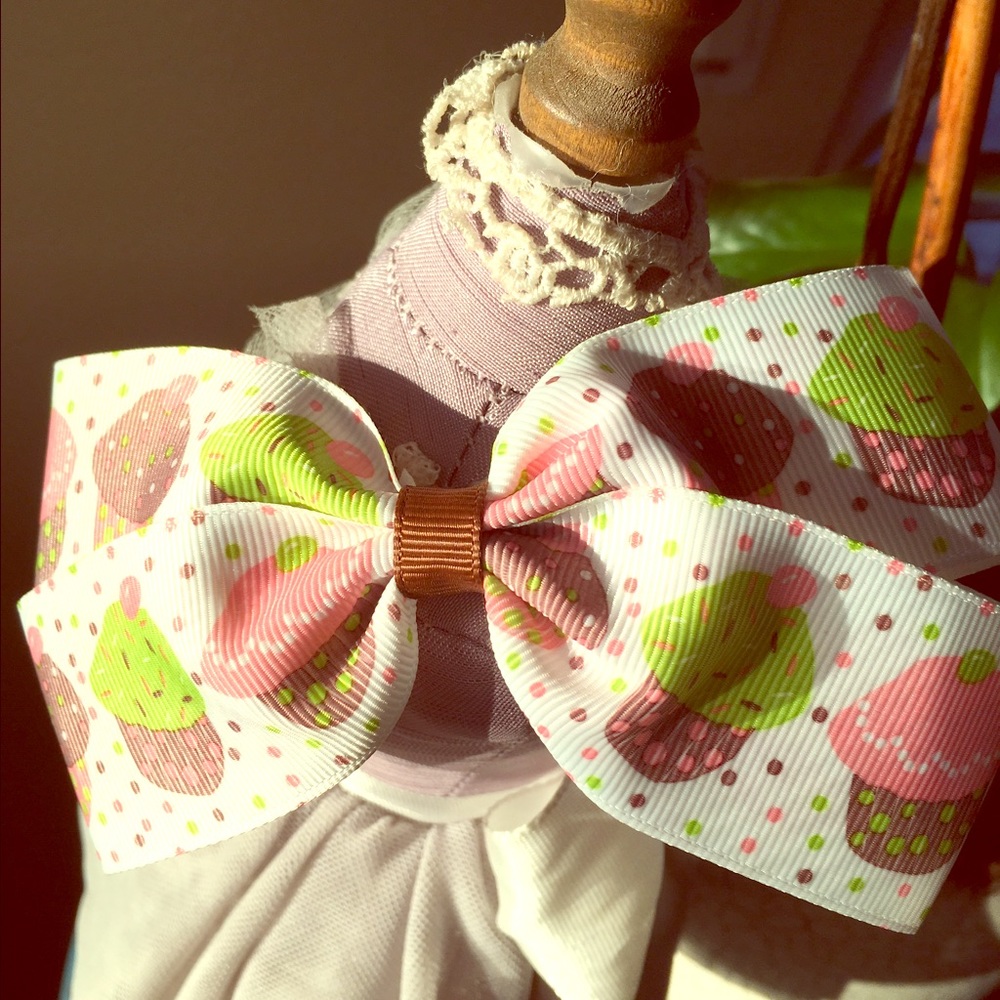 Cupcake Bow!