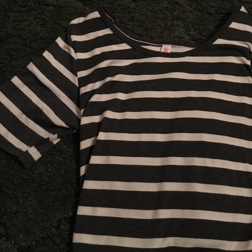 Lularoe perfect t medium