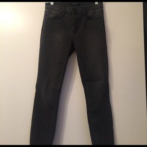 J Brand 835 Photo Ready Mid-Rise Capri size 27