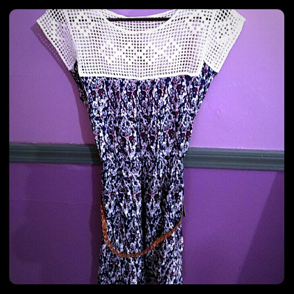 Printed,lace & belted dress