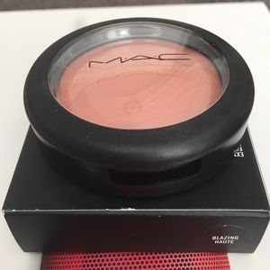 MAC Extra Dimension Blush MAC Extra Dimension Blush