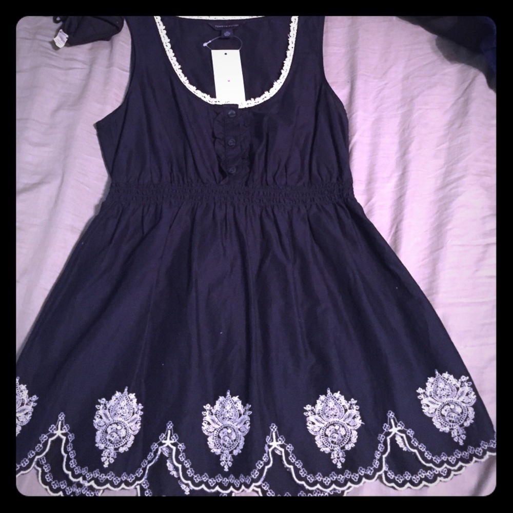 NWT Tommy Hilfiger top!