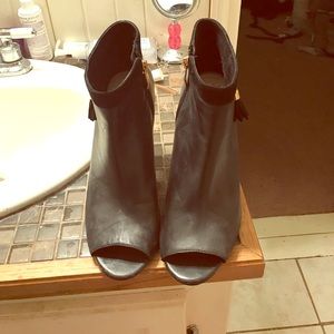 Vince camuto booties