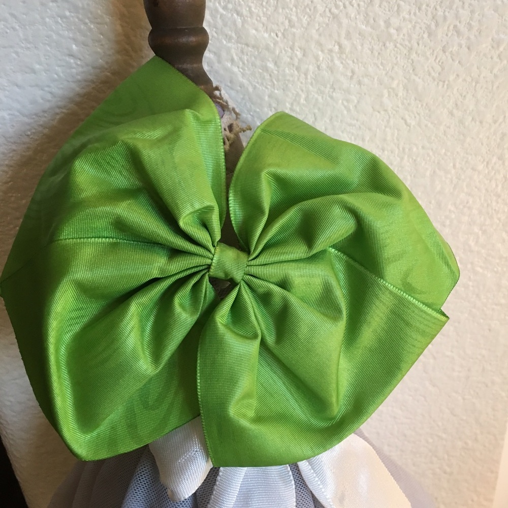 ☘️Jumbo Green Bow SALE