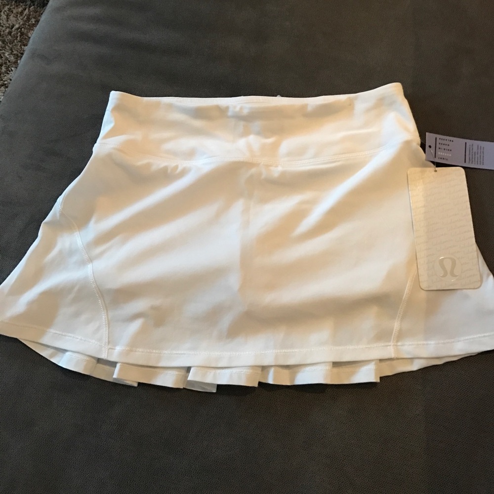 LuLulemon Circuit Breaker Skirt
