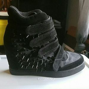 ALDO black sneaker wedges