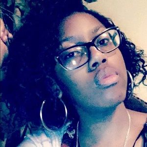 Meet your Posher, Janiya