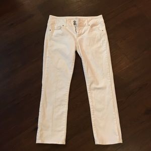 White American Eagle denim crop