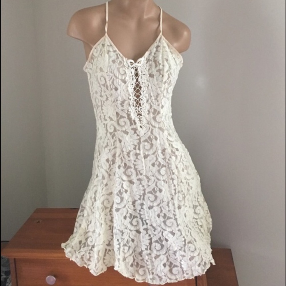 • Vintage lace nighty •