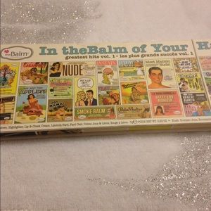 The balm in the hand palette LE