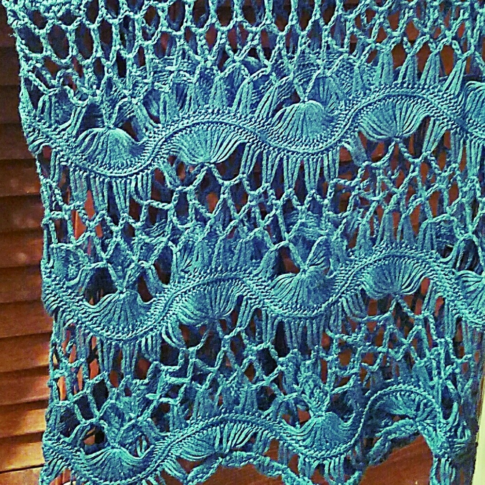 Beautiful Crocheted blouse!!! - Picture 3 of 4