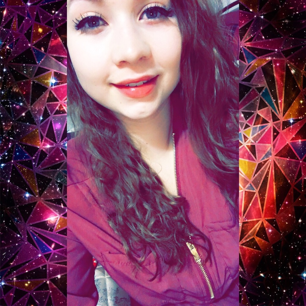 Meet your Posher, Abigail