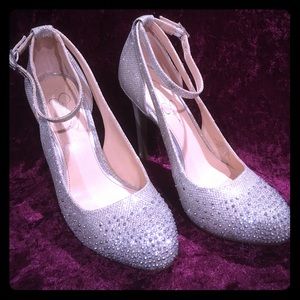 Jessica Simpson silver sparkle heels