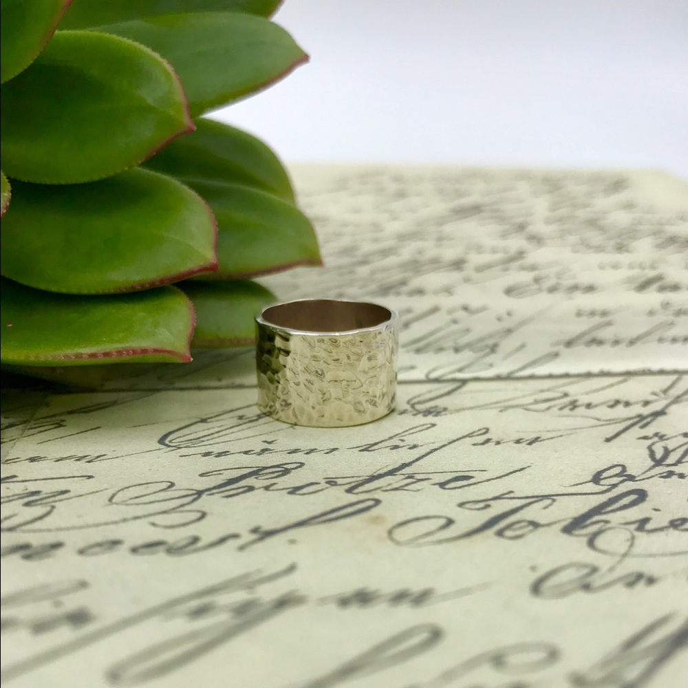⛔️SOLD⛔️ 🆕 New Hammered Sterling Silver Ring 🆕 - Picture 3 of 3