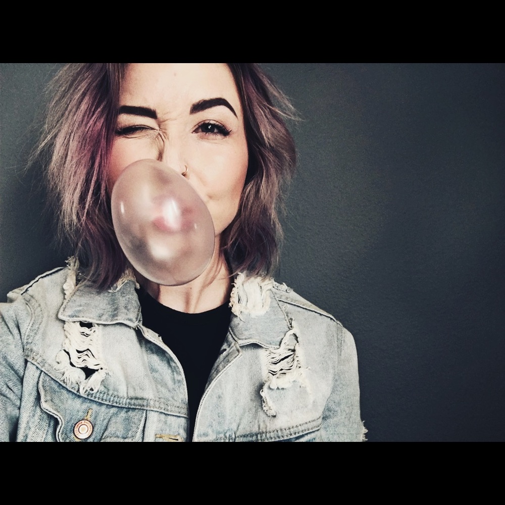 Meet your Posher, Hallie