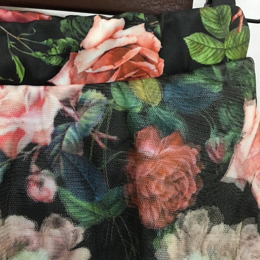 🔥🌹😍 Rose layered skater skirt - Picture 4 of 8
