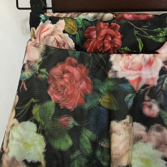 🔥🌹😍 Rose layered skater skirt - Picture 3 of 8