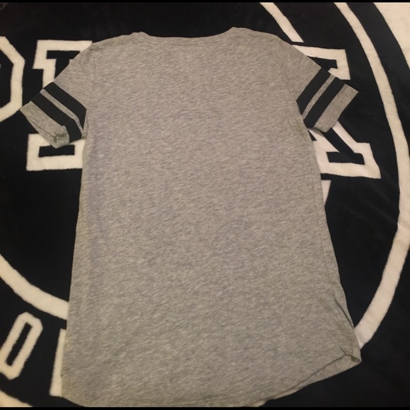 🎀VS Oversized tee🎀 - Picture 2 of 2