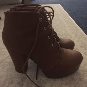 Cute ankle lace up boots