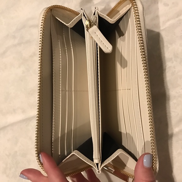 Burberry wallet NWT - Picture 4 of 6