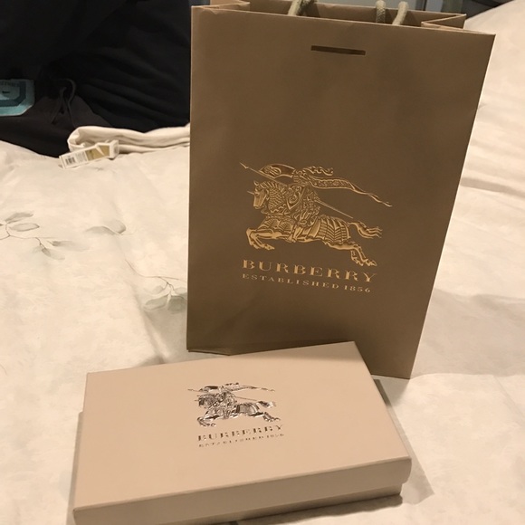 Burberry wallet NWT - Picture 6 of 6