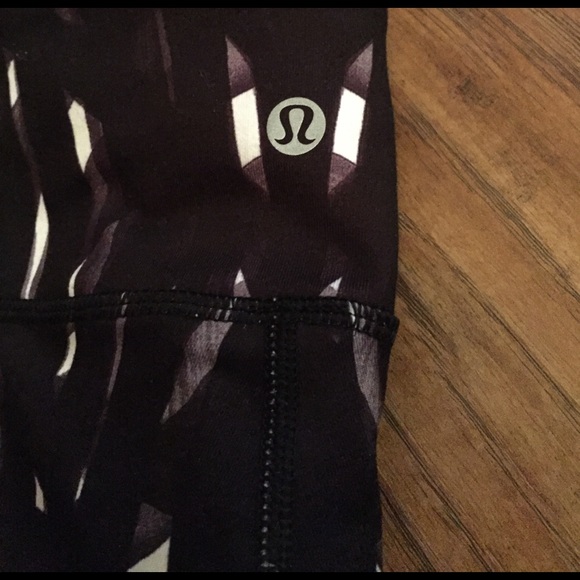 lululemon leggings - Picture 2 of 3