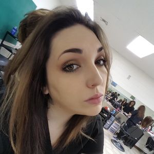 Meet your Posher, Hailey