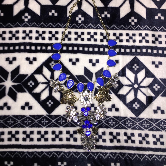 Blue Necklace! - Picture 2 of 3