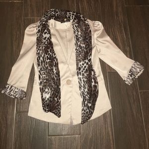 NWOT Blazer with leopard accents!