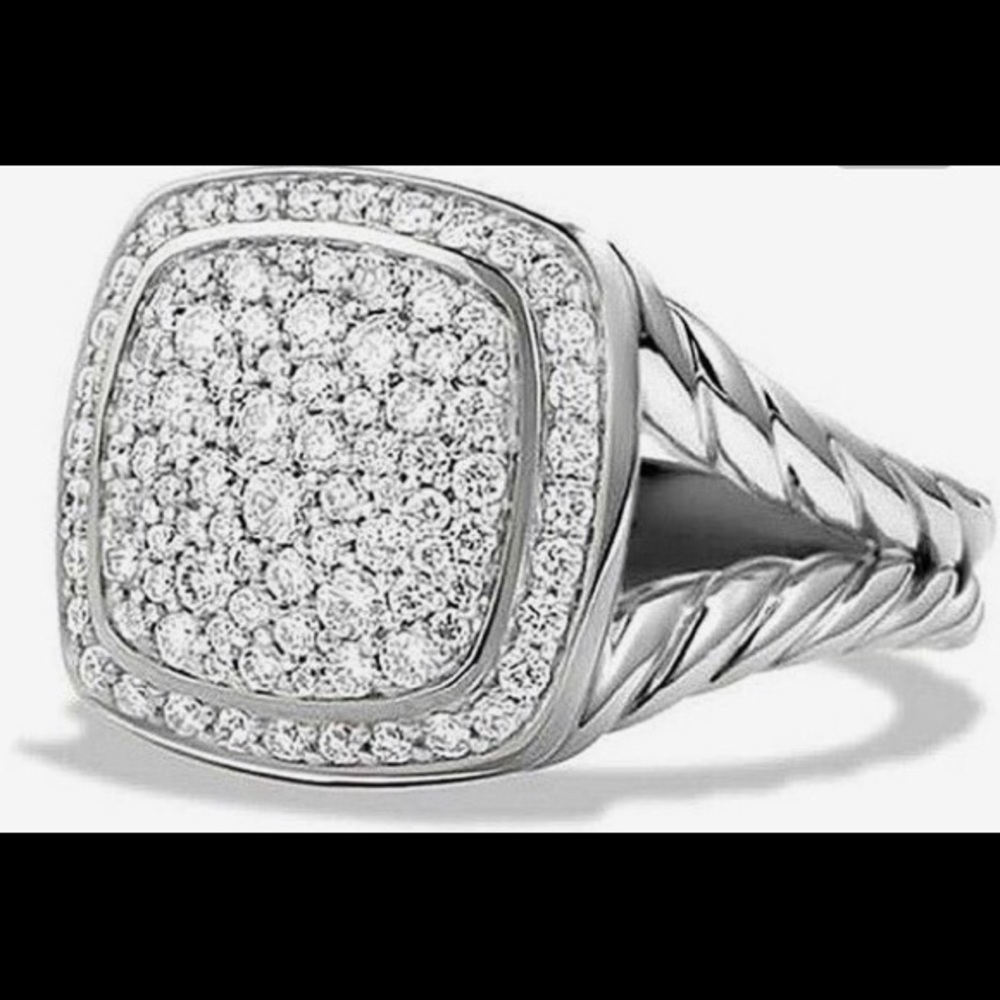 Meet your Posher, Marylou