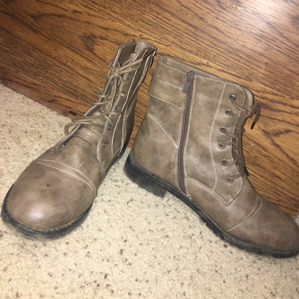 Boots!
