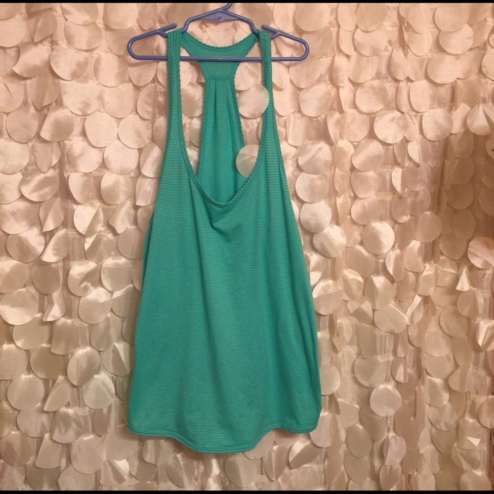 Lululemon tank