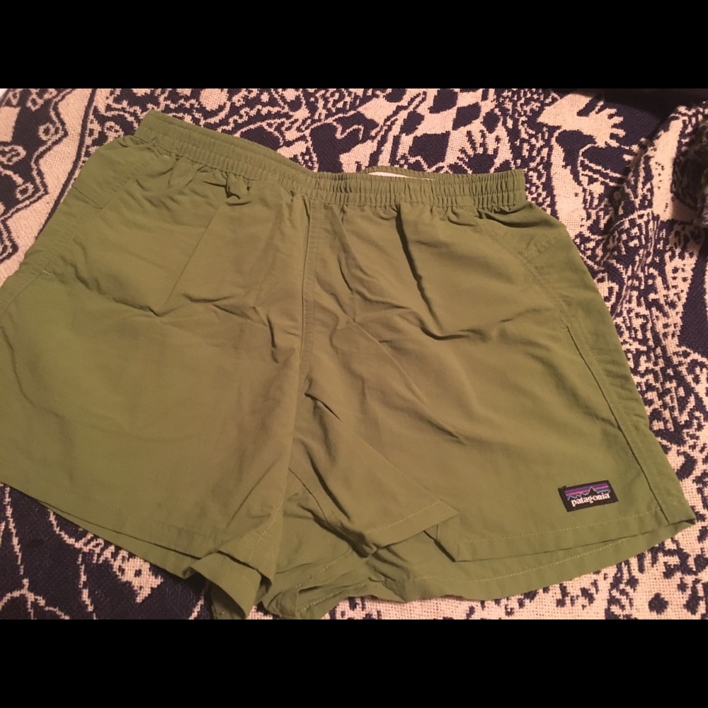 Patagonia baggies -2016-green- small