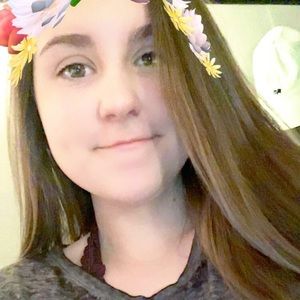 Meet your Posher, Mia