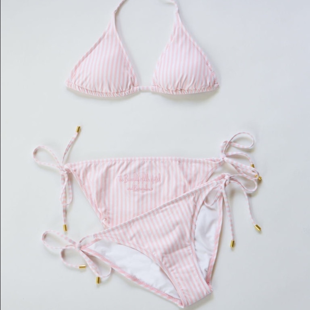 ISO- Beverly Hills Hotel bikini in a small!