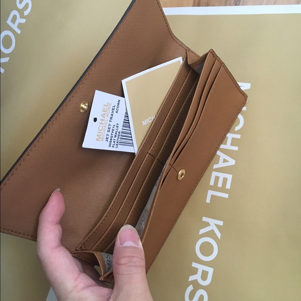 🌟👜MK satchel set🌟 Saffiano - Picture 4 of 4